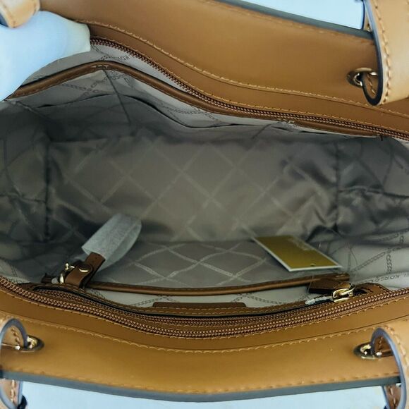 MICHAEL KORS Bedford Brown Acorn Leather Medium Top Zip Pocket Tote Bag - Picture 8 of 9